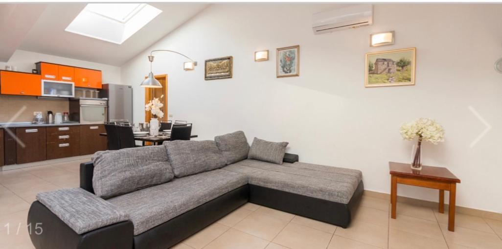 Kuca Za Odmor Villa Sveti Filip i Jakov Luaran gambar