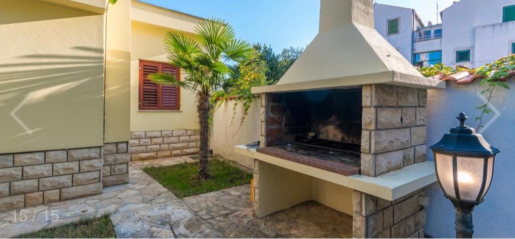 Kuca Za Odmor Villa Sveti Filip i Jakov Luaran gambar